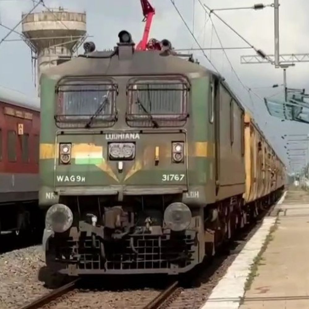 ભાવનગરથી દિલ્હી સીધી ટ્રેન સેવા શરૂ કરો:શક્તિસિંહ ગોહિલે રેલવે મંત્રી અશ્વિની વૈષ્ણવને પત્ર લખીને ભાવનગરની રેલ કનેક્ટિવિટી અને ઇન્ફ્રાસ્ટ્રક્ચર વધારવા પર ભાર મૂક્યો