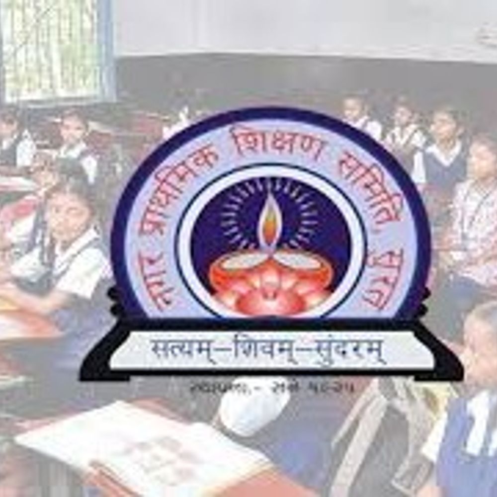 સુરતની સરકારી સ્કૂલોમાં સ્વચ્છતાના નામે 'મીંડું':17 શાળાઓમાં ગંદકીનું સામ્રાજ્ય; પીવાના પાણીની પરબમાં લીલ-સેવાળ અને લેબમાં ધૂળના ઢગલા મળતા નોટિસ