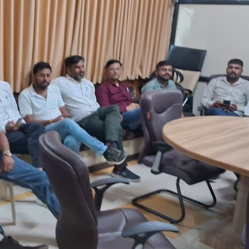 મહેસાણા જિલ્લામાં મનરેગા ટેકનિકલ કર્મચારીઓનો વિરોધ:5 મહિનાથી પગાર નહીં મળતાં ‘NO PAY, NO WORK’ની ચીમકી