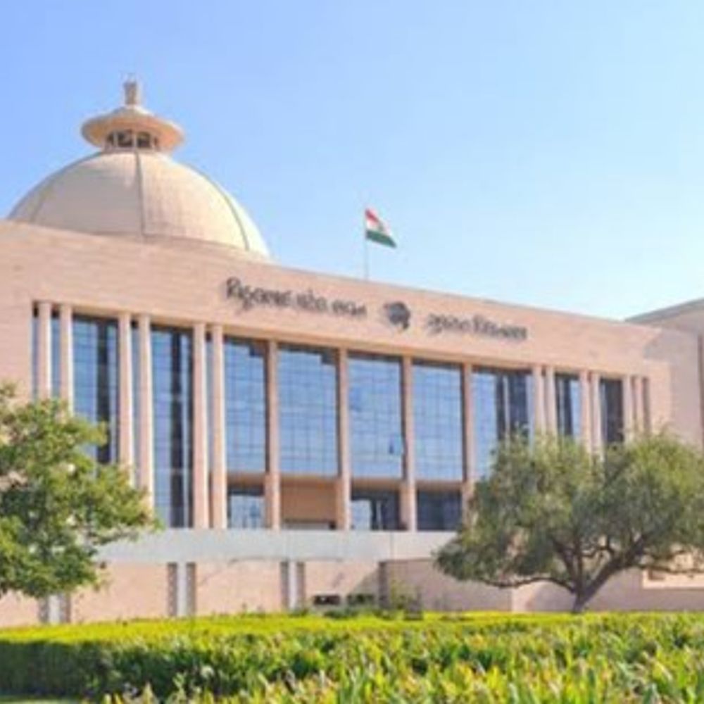 આદિવાસી હકો, શ્રમિકોના વેતન અને વિદ્યાર્થીઓના મુદ્દે વિપક્ષ આકરા પાણીએ:જયંતી રાઢવાએ કહ્યું-કોંગ્રેસ સરકાર સમયે સ્કૂલો નહોંતી; તો આદિવાસી નેતા અમરસિંહ એન્જિનિયર કેવી રીતે બન્યા?: કિરીટ પટેલ