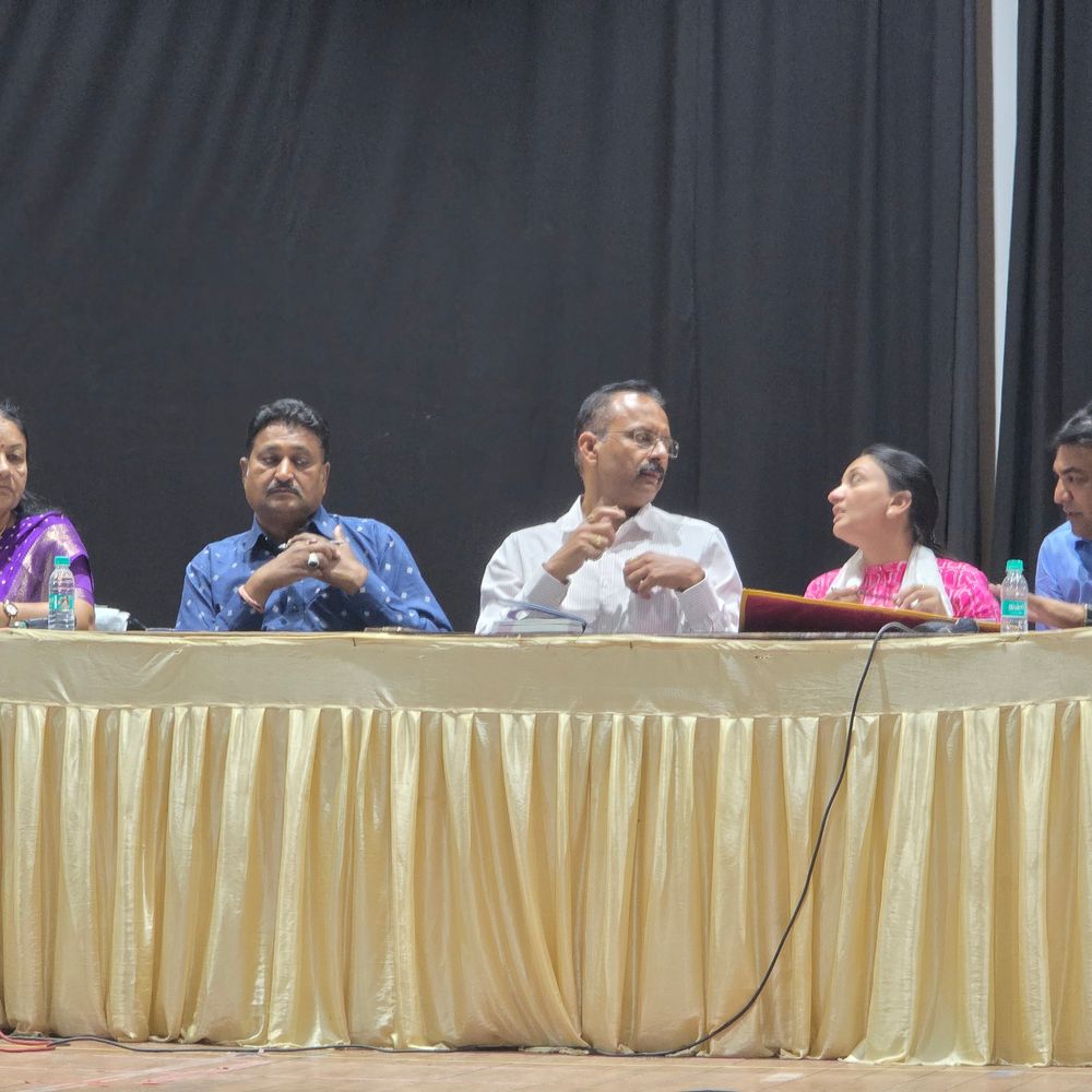 હિંમતનગર પાલિકાની છેલ્લી ખાસ સામાન્ય સભા યોજાઈ:મંગળવારથી વહીવટદારનું શાસન શરૂ થશે