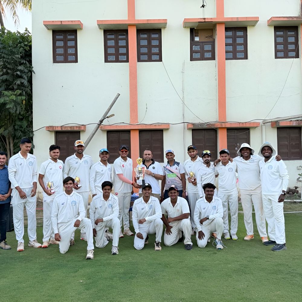 ક્રિકેટ ટુર્નામેન્ટનું પરિણામ:ચીખલી કોલેજ સતત બીજા વર્ષે વીર દ.ગુ. યુનિ. ડી ઝોન ક્રિકેટ ટુર્નામેન્ટમાં ચેમ્પિયન