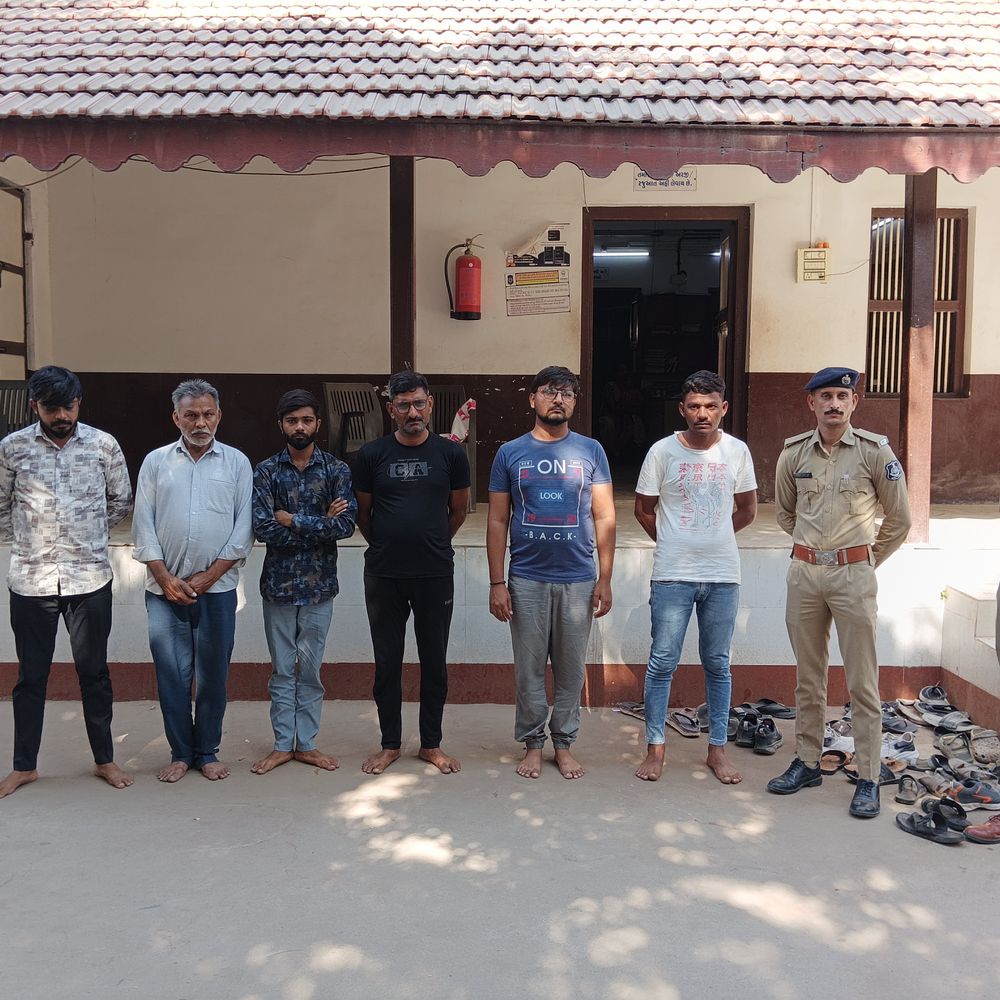 મોરબીમાં વૃદ્ધાના આપઘાત કેસમાં 8 આરોપી ઝડપાયા:સ્યુસાઇડ નોટ મળતા પોલીસે મહિલા સહિત 8ની ધરપકડ કરી