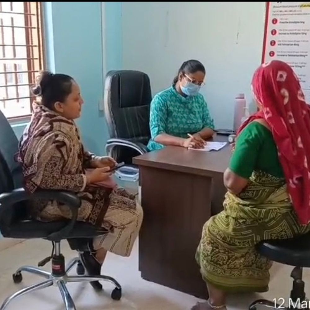 ભરૂચ નગરપાલિકાએ મહિલા સફાઈકર્મીઓ માટે મેડિકલ કેમ્પ યોજ્યો:આંતરરાષ્ટ્રીય મહિલા દિવસ નિમિત્તે 39 કર્મચારીની તપાસ