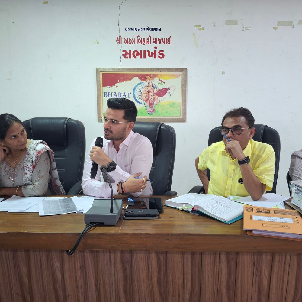 વલસાડ પાલિકાનું રૂ. 165 કરોડનું પુરાંતલક્ષી બજેટ મંજૂર:શહેરના વિકાસ કાર્યોને વેગ મળશે, નાણાકીય સંકડામણ નહીં નડે