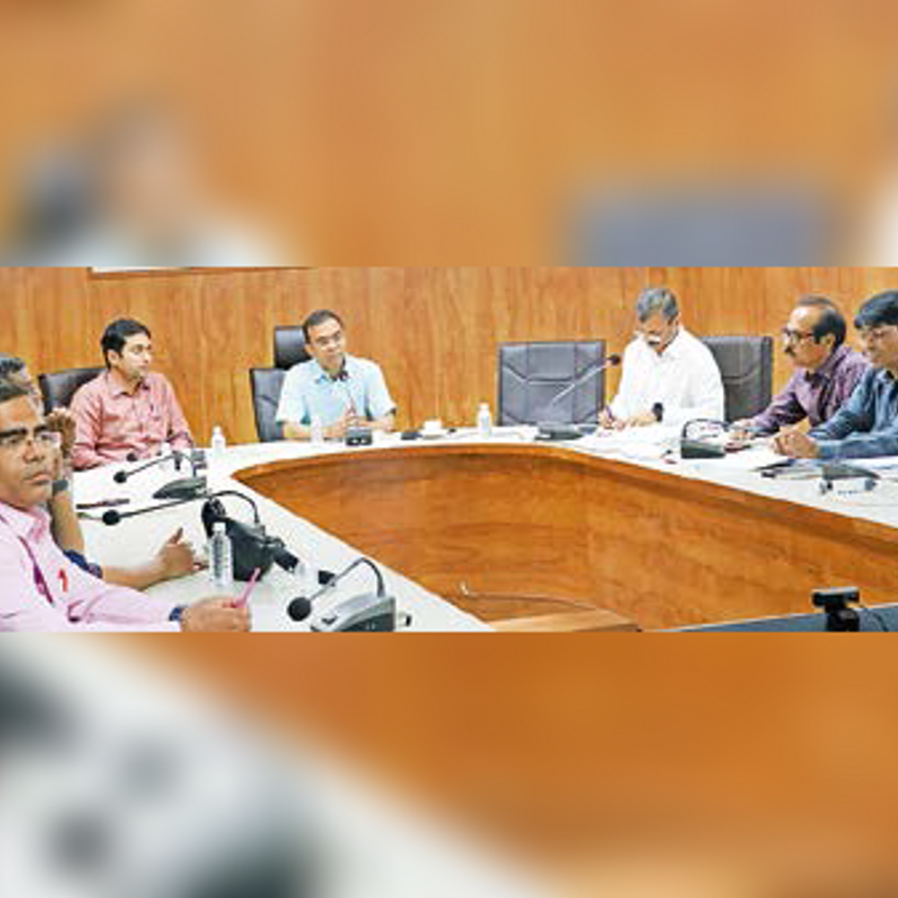 આરોગ્ય સેવા સુદૃઢ બનાવવા કલેકટરે ‘જનારોગ્ય’ સેવાઓ મજબૂત કરવા સમિતિની બેઠક યોજી.