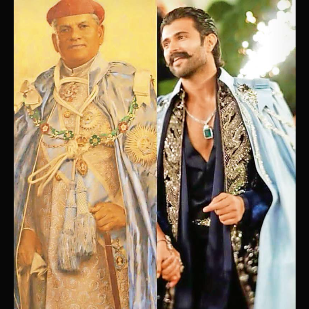 મહારાણી રાધિકારાજેની પોસ્ટ: વિજય દેવેરકોંડાનો વાદળી કોટ મહારાજાના ક્લોકની યાદ અપાવે છે.