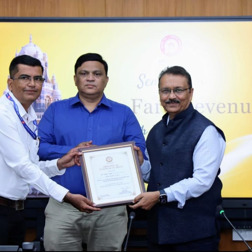 રાજકોટ રેલવેનો NFRમાં દબદબો:4.01 કરોડની આવક મેળવી પશ્ચિમ રેલવેને દેશમાં પ્રથમ અપાવ્યું સ્થાન, 4 અધિકારીનું સન્માન