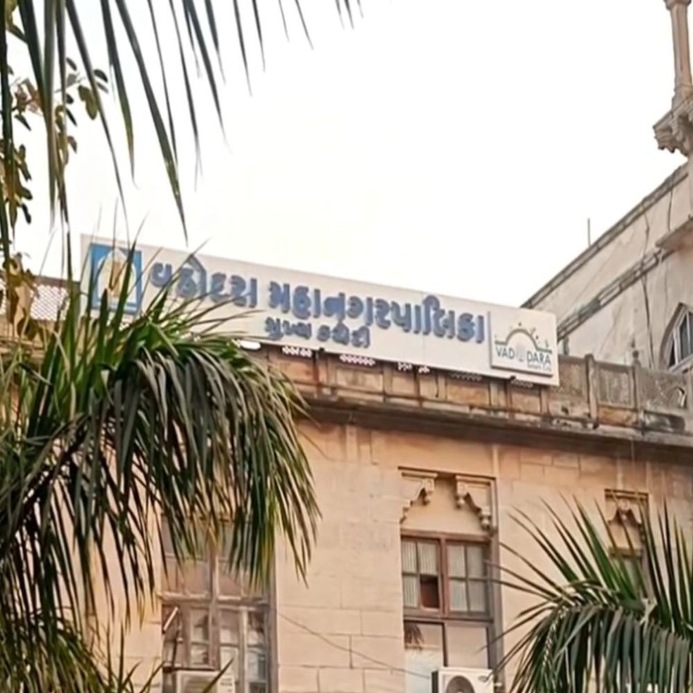 વડોદરાની 16 સરકારી કચેરીઓનો 18 કરોડનો વેરો બાકી:સિટી પોલીસ સ્ટેશનના 5.39 કરોડ તો ગ્રામ્ય પોલીસ મથક પાસે ફંડ નથી, કોઈએ સરભર કરવા કહ્યું તો કોઇએ ગ્રાન્ટ આવે પછી