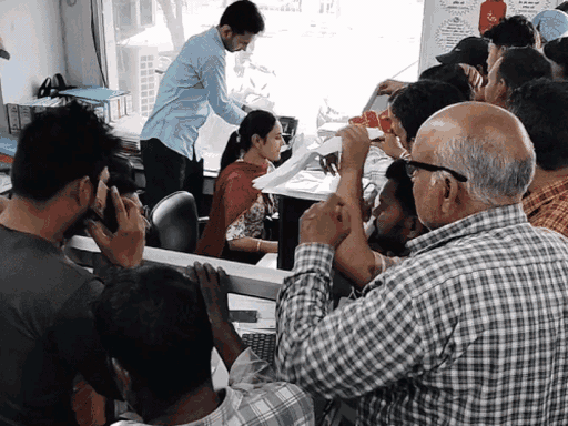 ગામડાંઓમાં LPG સિલિન્ડર હવે 45 દિવસે મળશે, જમાખોરી રોકવા સરકારે સમય વધાર્યો; MPમાં ઓનલાઈન બુકિંગ ઠપ.