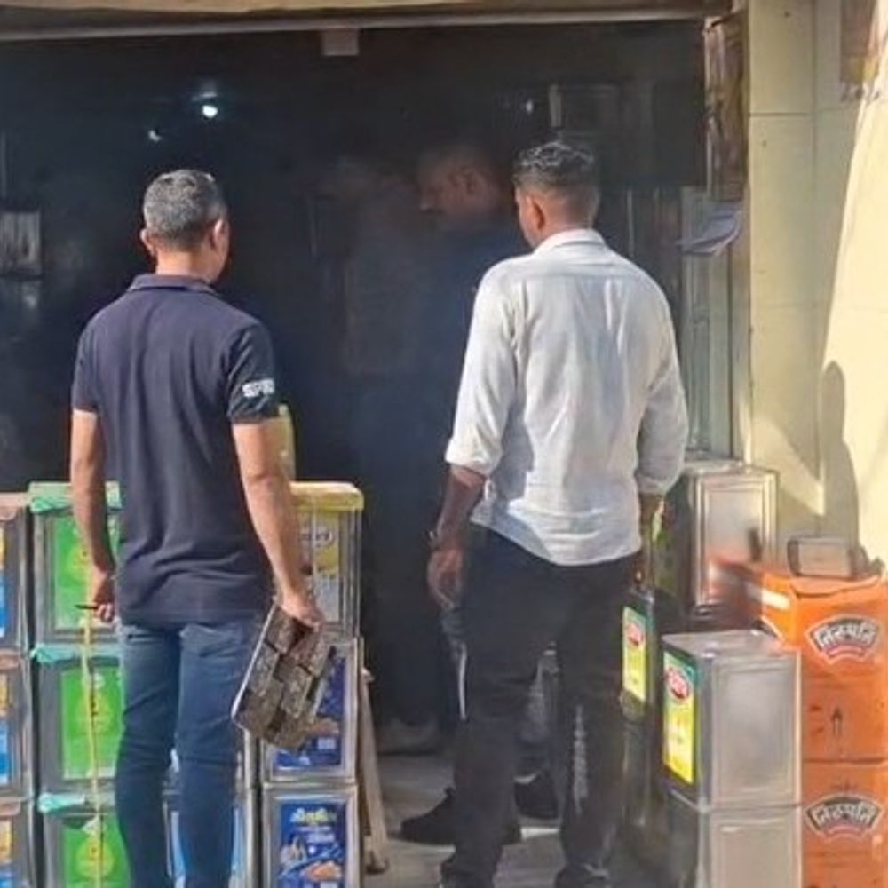 વેરાવળમાં ખાદ્ય તેલમાં ભેળસેળની ફરિયાદ:SOG અને ફૂડ વિભાગે સંયુક્ત તપાસ હાથ ધરી