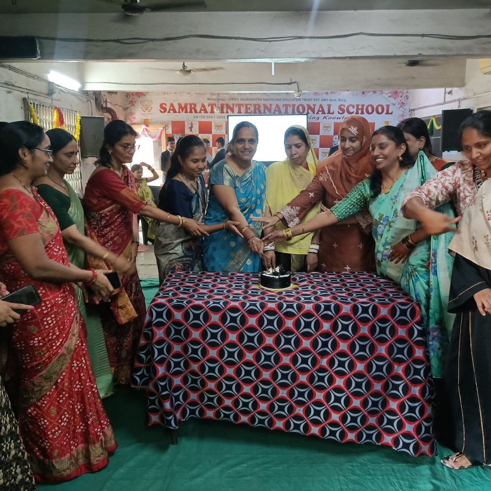 સમ્રાટ સ્કૂલમાં આંતરરાષ્ટ્રીય મહિલા દિવસની ઉજવણી:માતાઓ અને વાલીઓ માટે વિશેષ કાર્યક્રમ યોજાયો