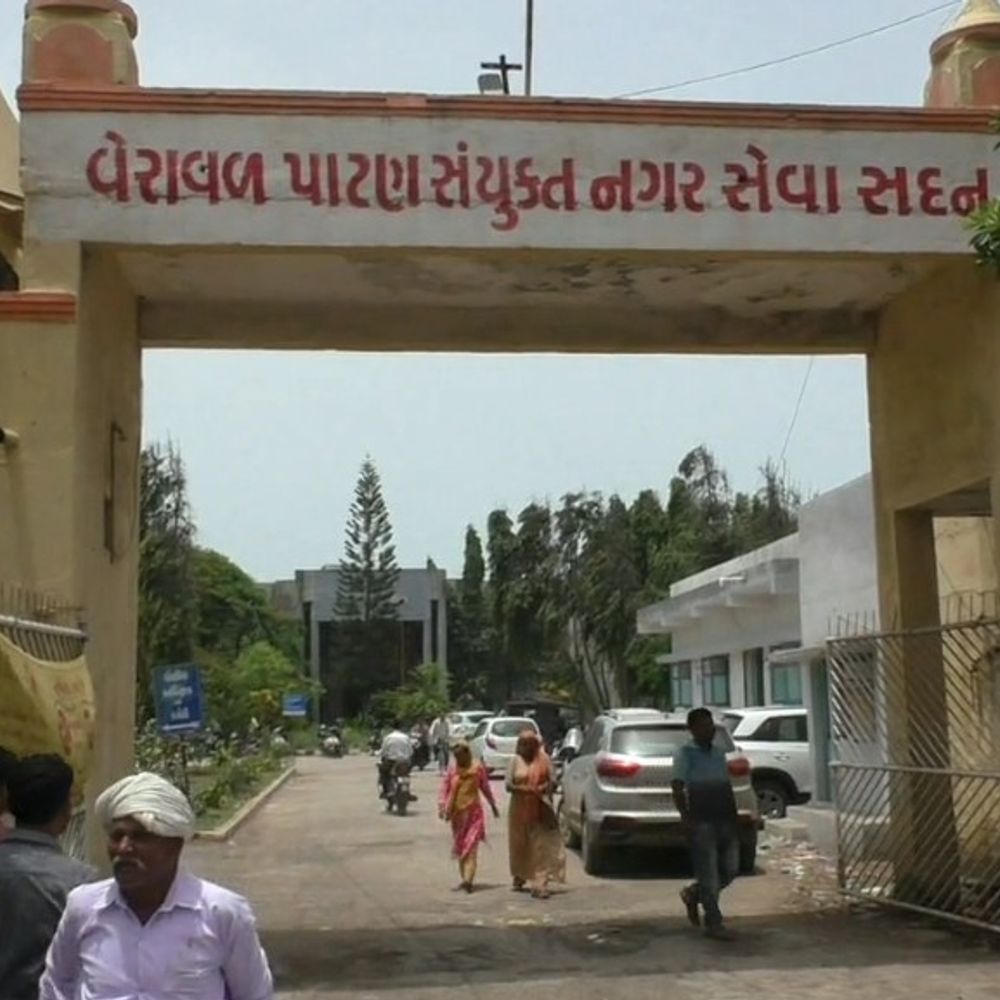 વેરાવળ-પાટણ પાલિકા પર PGVCLના ₹1.55 કરોડ વીજબિલ બાકી:7 દિવસમાં ચુકવણી નહીં થાય તો પાણી-સ્ટ્રીટ લાઈટ કનેક્શન કપાશે, પાડાના વાંકે પખાલીને ડામ જેવો ઘાટ