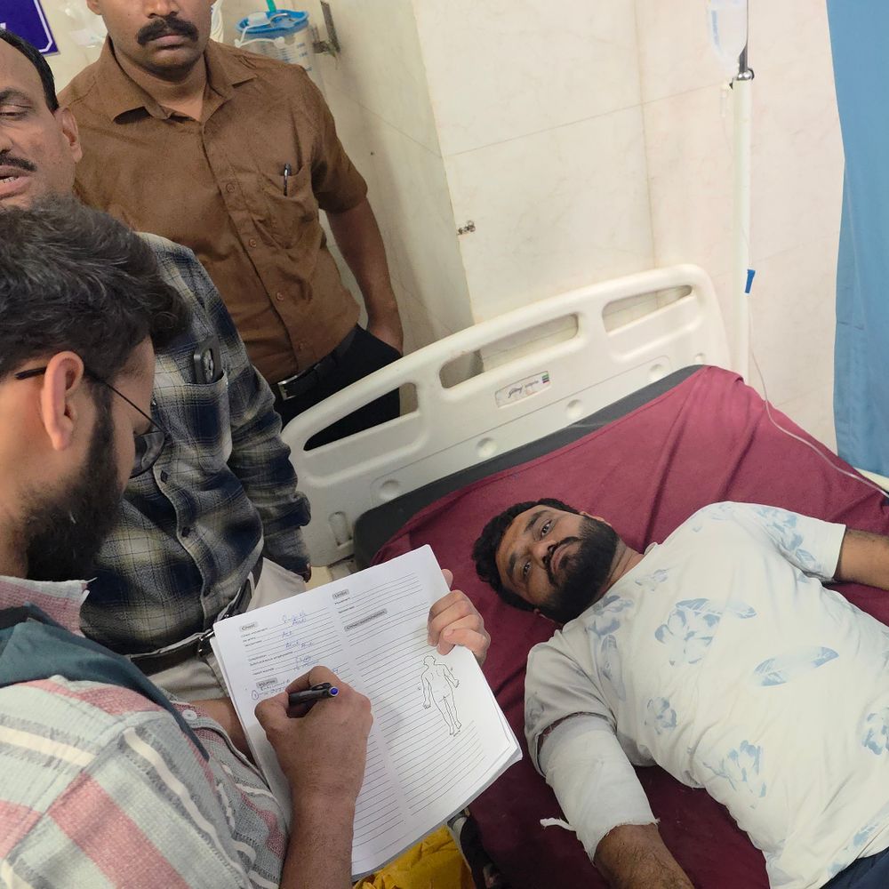 શામળાજી પાસે SMC ટીમે આરોપી પર ફાયરિંગ કર્યું:શામળાજી પાસે ગુજસીટોકના આરોપીએ ભાગવાનો પ્રયાસ કરતા પોલીસની કાર્યવાહી, હિંમતનગર સિવિલમાં ખસેડાયો