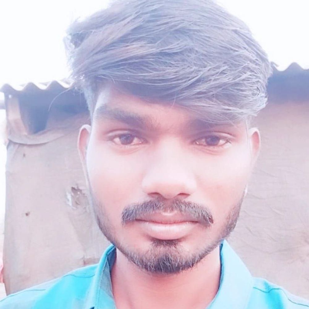 હળવદના સરંભડામાં યુવાને આપઘાત કર્યો:સતત રિલ્સ જોતો અને મજૂરી કામમાં ધ્યાન ન આપતા માતાએ ઠપકો આપ્યો, લાગી આવતા ગળે ફાંસો ખાંધો