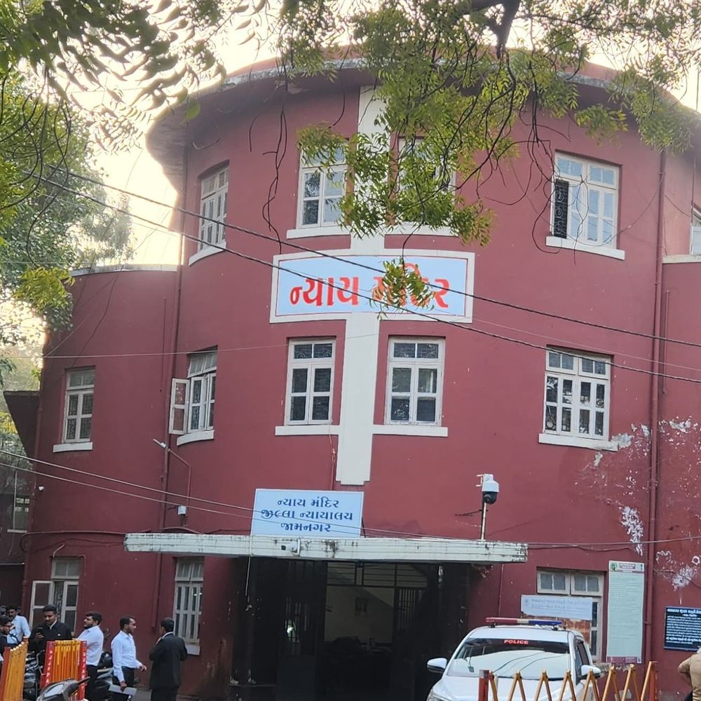 જામનગર: બાળકી અપહરણ-દુષ્કર્મ કેસમાં આરોપીને 10 વર્ષની જેલ:કોર્ટે ₹17 હજારનો દંડ પણ ફટકાર્યો, પોક્સો હેઠળ સખત કેદની સજા