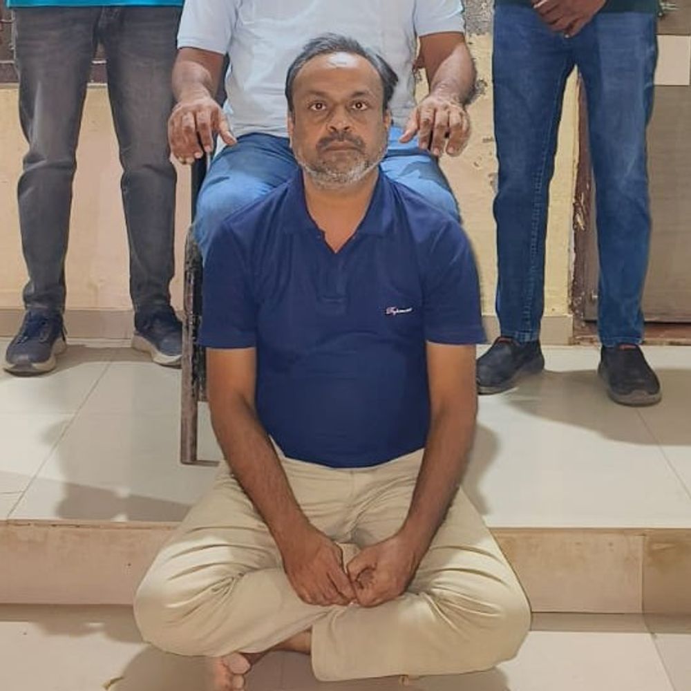 23 વર્ષથી નાસતા ફરતા બે લીસ્ટેડ આરોપીઓ ઝડપાયા:વિશ્વાસઘાત અને છેતરપિંડીના ગુનામાં પેરોલ ફર્લો સ્કવોડે પકડ્યા