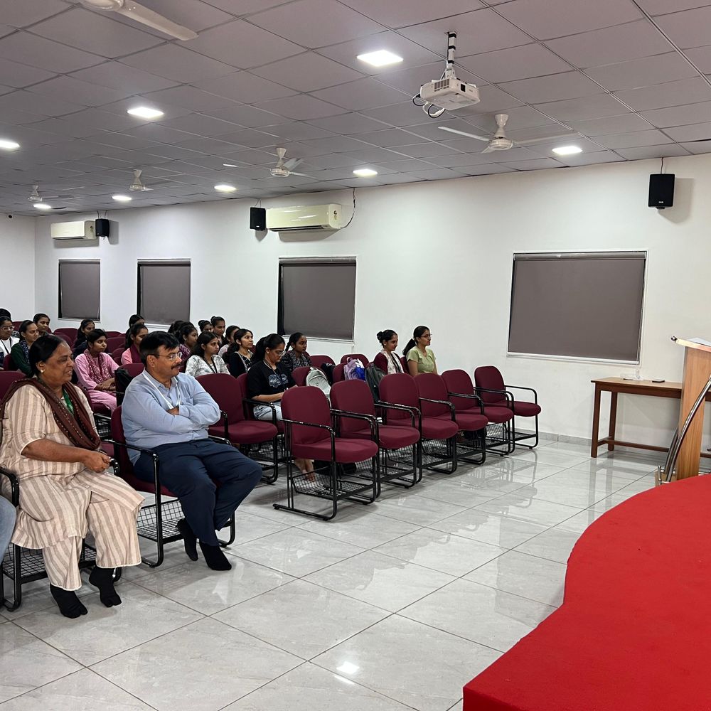 કડીની કોલેજમાં વિશ્વ ગ્રાહક અધિકાર દિવસ ઉજવાયો:'સેફ પ્રોડક્ટ્સ, કોન્ફિડન્ટ કન્ઝ્યુમર્સ' થીમ પર કાર્યક્રમ યોજાયો