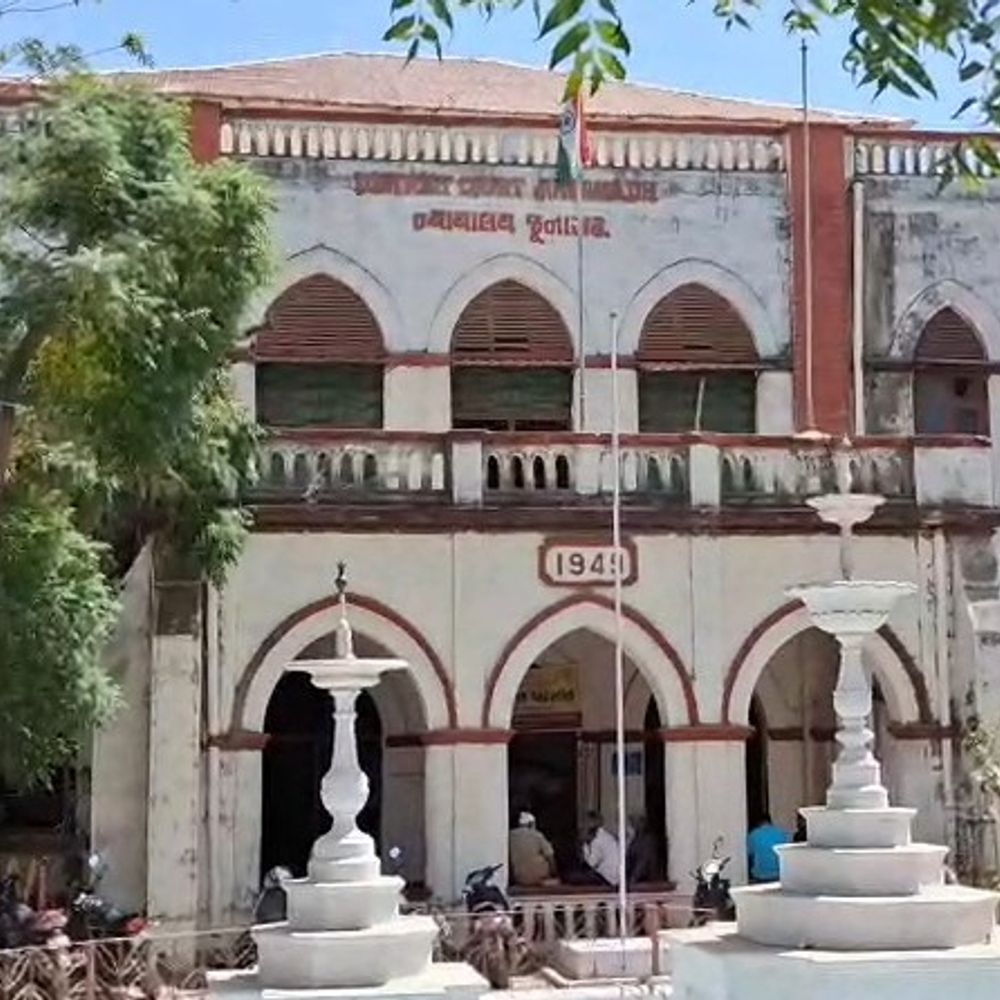 જૂનાગઢમાં રાષ્ટ્રીય મેગા લોક અદાલત યોજાઈ:ફેમિલી કોર્ટમાં 243 સહિત હજારો કેસોમાં પક્ષકારો વચ્ચે સમાધાન