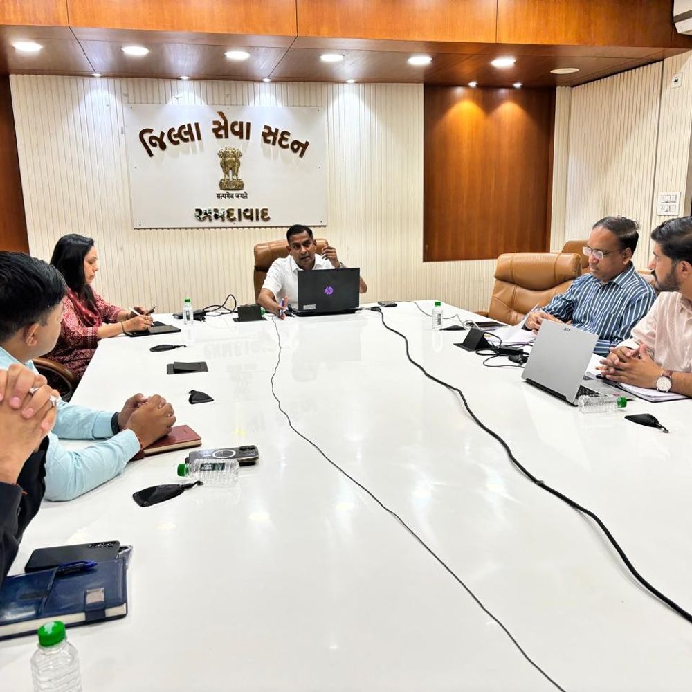 અમદાવાદમાં LPG પુરવઠો સુરક્ષિત, અફવાઓથી બચો:કલેક્ટર સુજીતકુમારનું માઈક્રો-પ્લાનિંગ; કાળાબજારી કરનારા તત્વો સામે હવે થશે લાલ આંખ