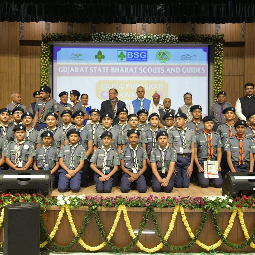 સેવા અને શિસ્ત યુવાઓનો સાચો શણગાર:રાજ્યપાલ આચાર્ય દેવવ્રતે સ્કાઉટ્સ-ગાઈડ્સને રાષ્ટ્રનિર્માણ અને પ્રકૃતિની સેવામાં જોડાઈને તપસ્વી બનવા પ્રેર્યા