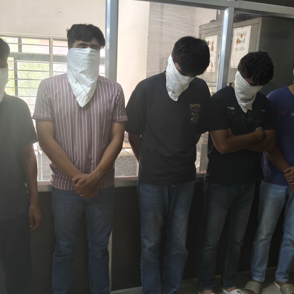 રાજકોટ AIIMSના ઇન્ટર્ન તબીબના આપઘાતમાં 5ની ધરપકડ:ઈન્સ્ટાગ્રામમાં સુસાઈડ નોટ મૂકી લખ્યું-સાથી વિદ્યાર્થીઓ જ શારીરિક-માનસિક ત્રાસ આપતા, સ્ત્રી મિત્રનો પણ ઉલ્લેખ