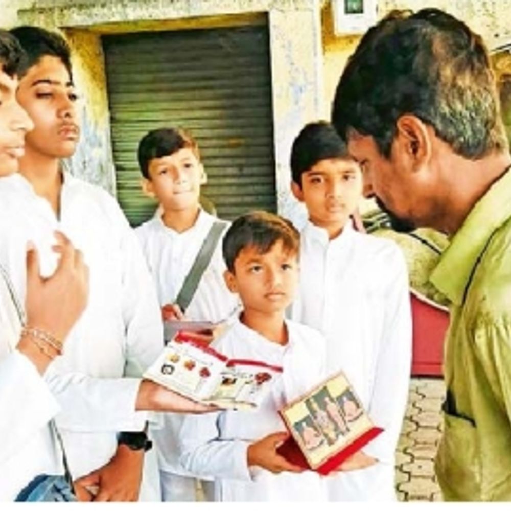 વ્યસનમુક્તિ અભિયાન:BAPS સ્વામિનારાયણ મંદિરના 20 વર્ષ પૂર્ણ પ્રસંગે ભાવનગરના બાલમંડળનું વ્યસનમુક્તિ અભિયાન