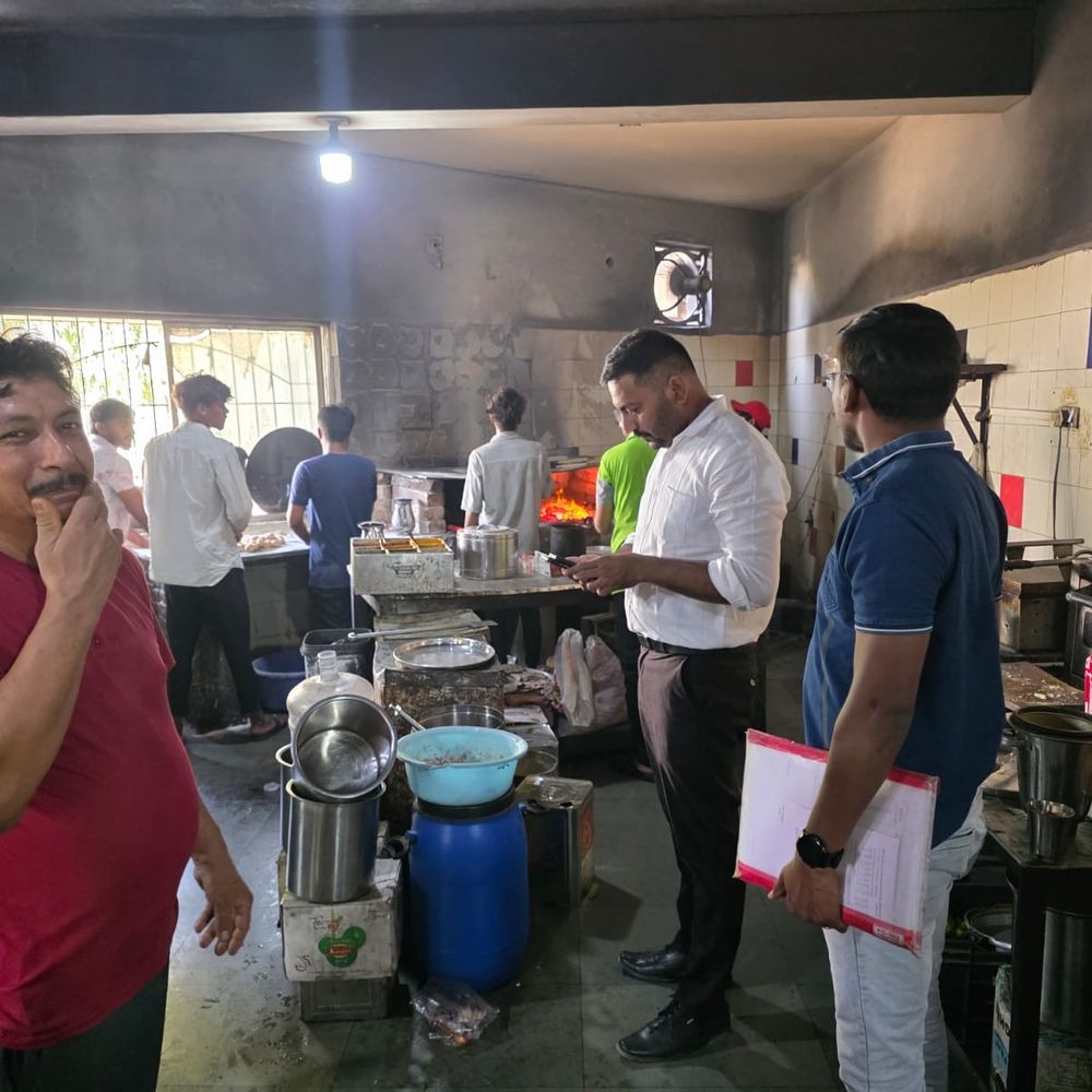 ચોટીલા હાઈવે પર હોટલોમાં સઘન ચેકિંગ:પુરવઠા વિભાગે ઘરેલું ગેસના દુરુપયોગ પર અંકુશ લગાવવા કવાયત હાથ ધરી