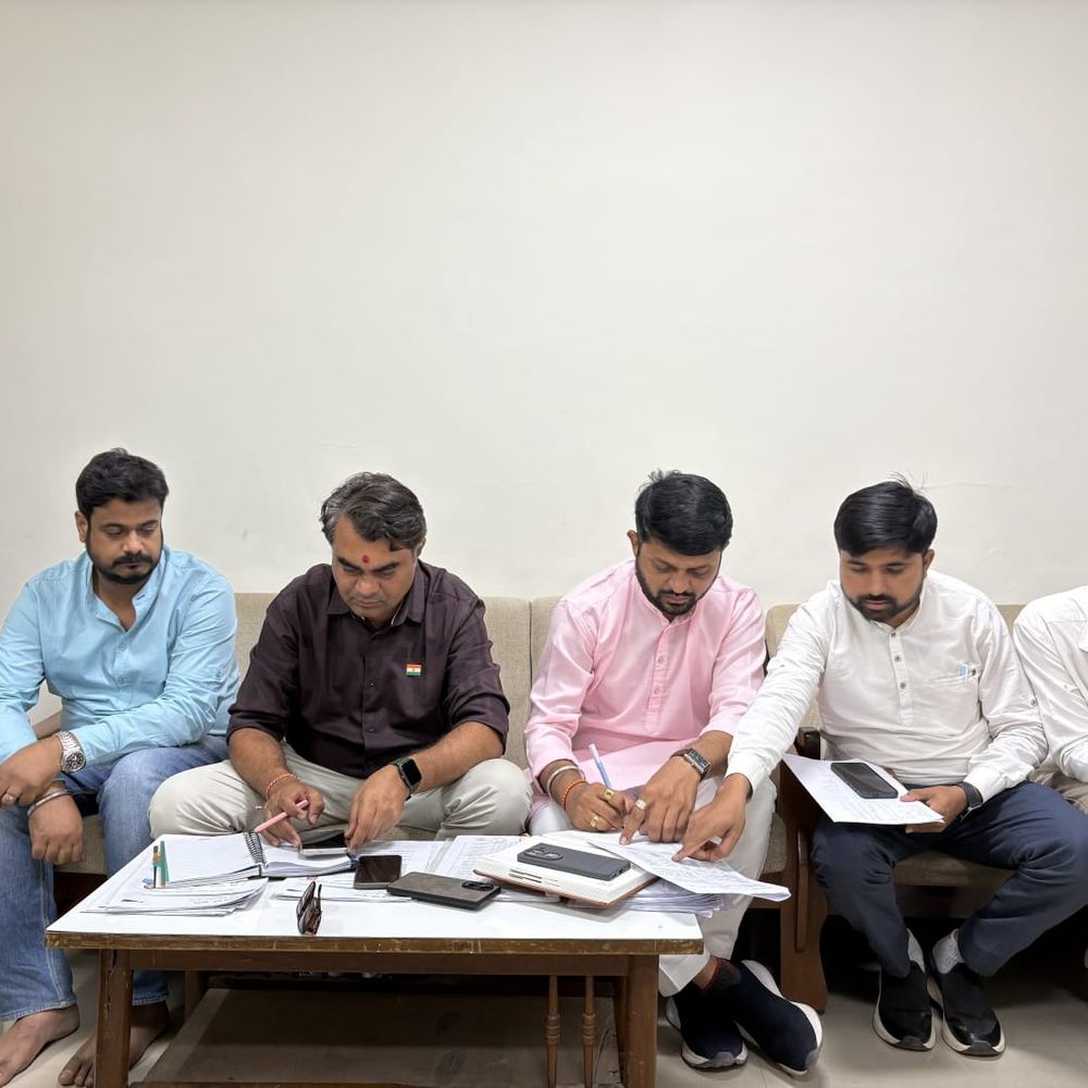 AAP ભરૂચમાં સ્થાનિક ચૂંટણી માટે ઉમેદવાર પસંદગી પ્રક્રિયા યોજી:ધારાસભ્ય ચૈતર વસાવા સહિતના નેતાઓએ ઇન્ટરવ્યૂ લીધા