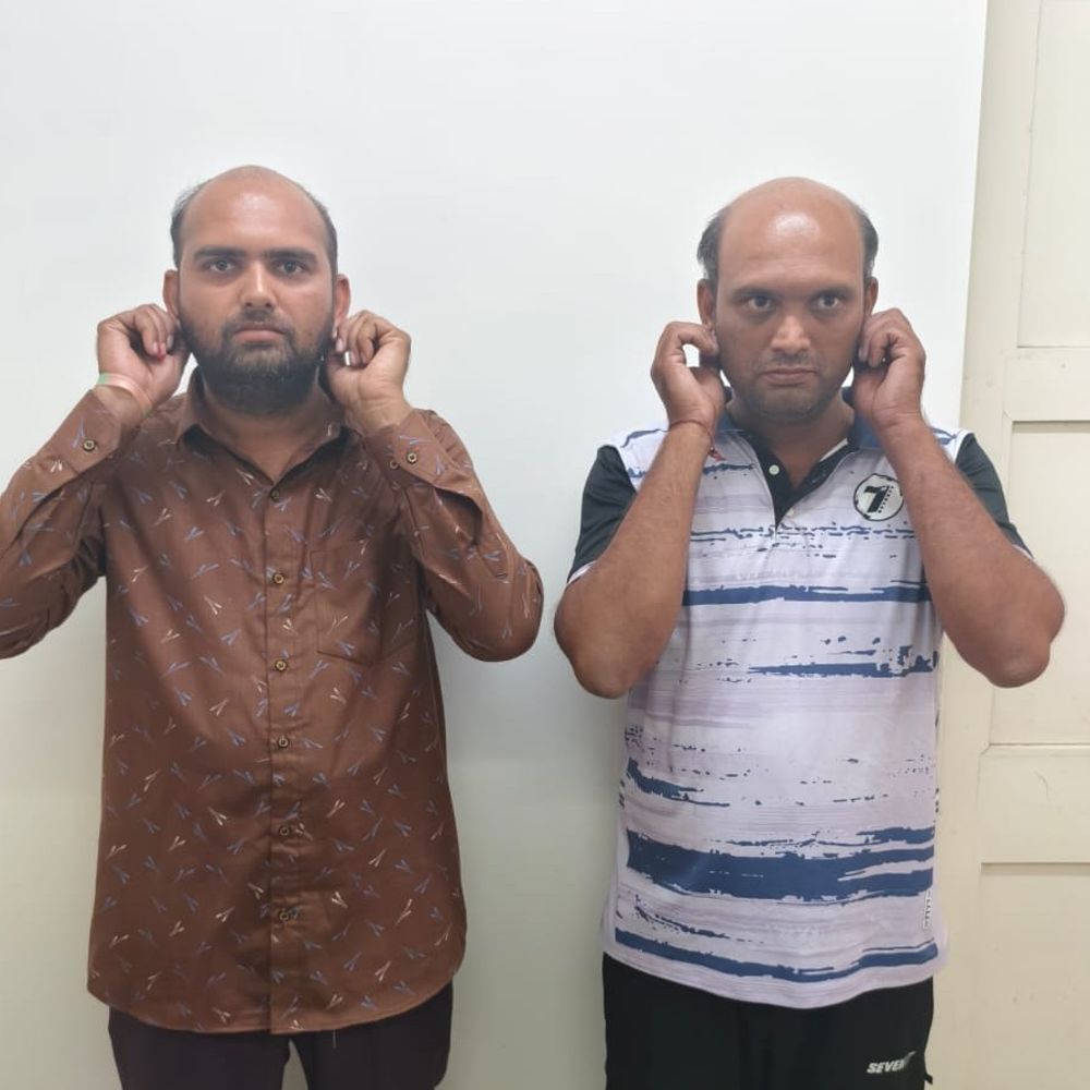 નવસારીના વિજલપોરમાં કારચાલકની દાદાગીરી:એક્ટિવાચાલકને ફંગોળ્યો અને માર પણ માર્યો; દિવ્યભાસ્કરના અહેવાલ બાદ પોલીસ પાઠ ભણાવ્યો; VIDEO