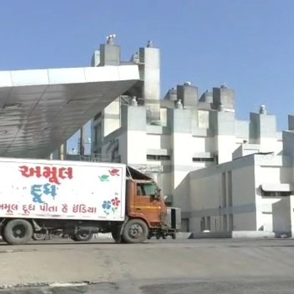 મહેસાણા દૂધસાગર ડેરીમાં ગેસ કાપ છતાં દૂધ પાવડરનું ઉત્પાદન યથાવત:વૈકલ્પિક વ્યવસ્થા દ્વારા પ્લાન્ટ કાર્યરત, ડેરીમાં દૈનિક 26 લાખ લીટર દૂધની આવક