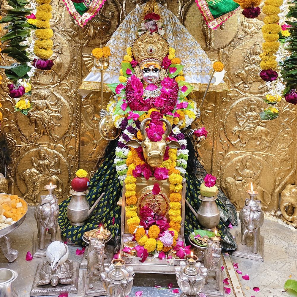 ખેડબ્રહ્મા અંબિકા માતાજી મંદિરમાં પ્રક્ષાલન વિધિ શરૂ:દર્શનાર્થીઓ માટે મંદિર સાંજે 4 વાગ્યે ખુલશે, 8 કલાક દર્શન બંધ રહેશે