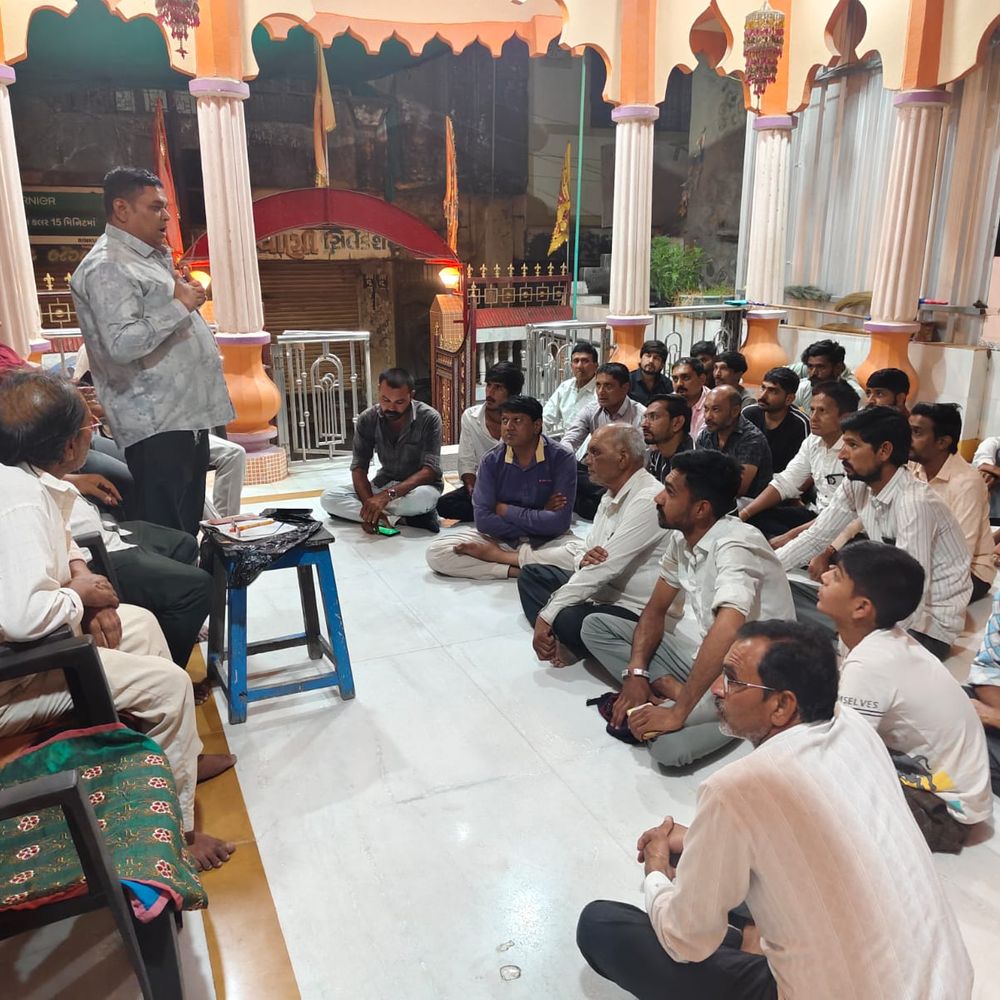 બેઠક:દામનગરમાં 27 માર્ચે રામનવમી નિમિત્તે રથયાત્રાને લઇ રામજી મંદિરે બેઠક મળી