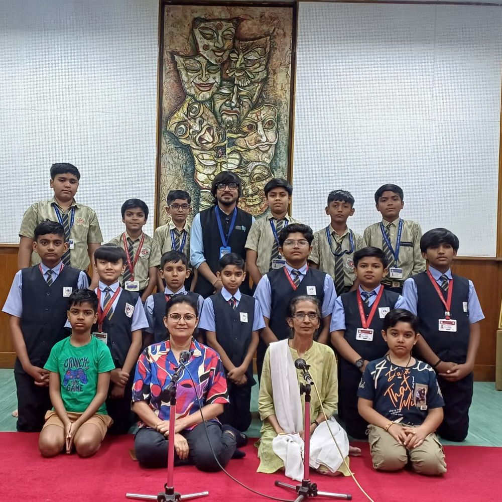 આયોજન:અમરેલી ગજેરા કેમ્પસના સંગીત વિદ્યાર્થીઓએ ભજન, કીર્તન અને લોકગીતો આકાશવાણી રાજકોટમાં રજૂ કર્યા