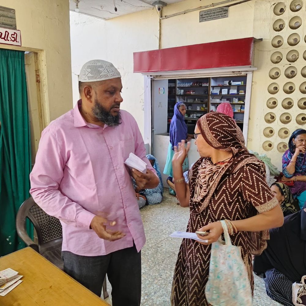 બયતુલ માલ ટ્રસ્ટે રમઝાનમાં રોકડ સહાય આપી:200 જરૂરિયાતમંદો અને વિધવાઓને ₹3 લાખથી વધુનું વિતરણ કરાયું