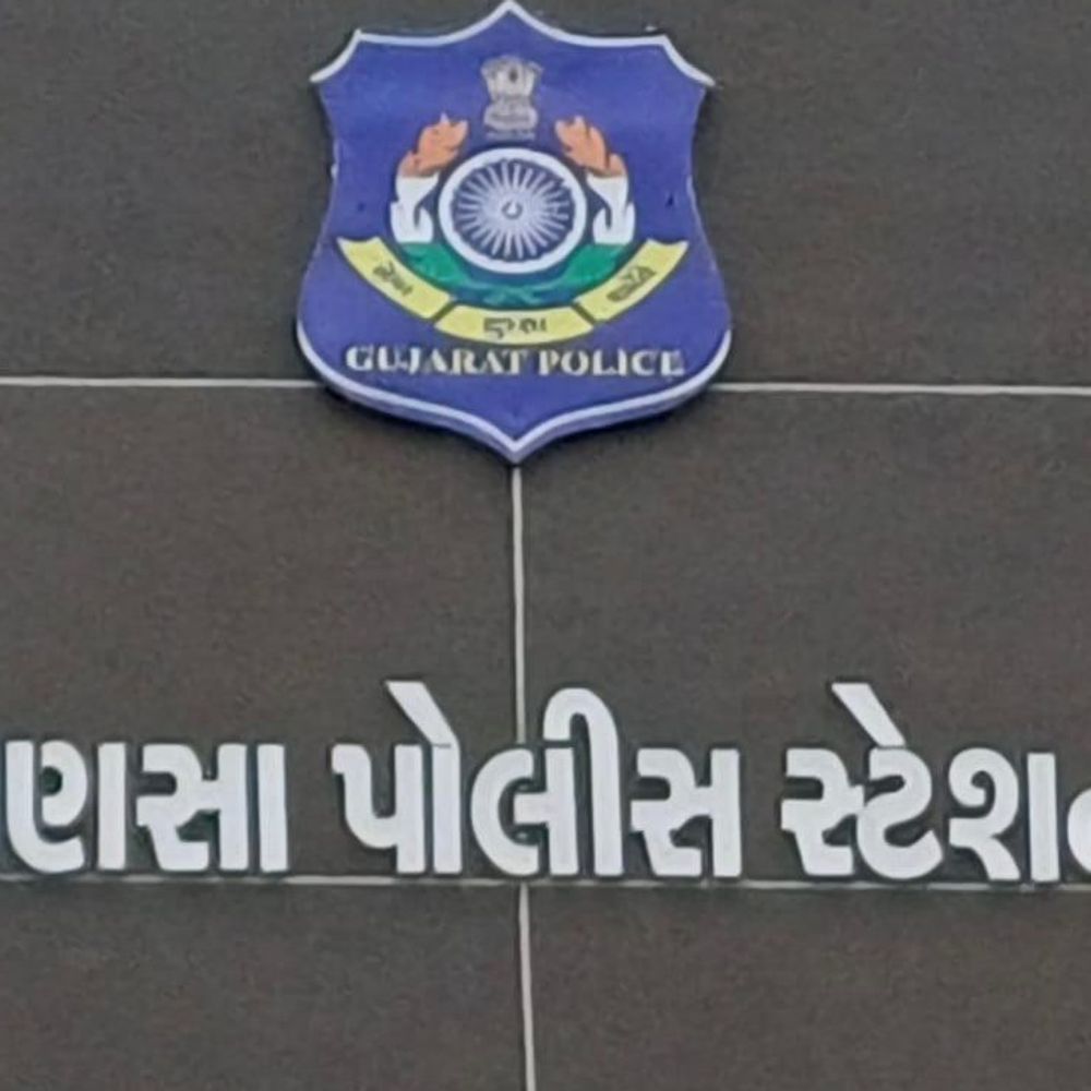 માણસામાં ધોળા દિવસે ઘરના તાળાં તૂટ્યા:આનંદપુરામાં વૃદ્ધ ઘઉં કાઢવા ખેતરમાં ગયાને તસ્કરો ત્રાટક્યા, 36 લાખના દાગીના-રોકડ લઈ ફરાર