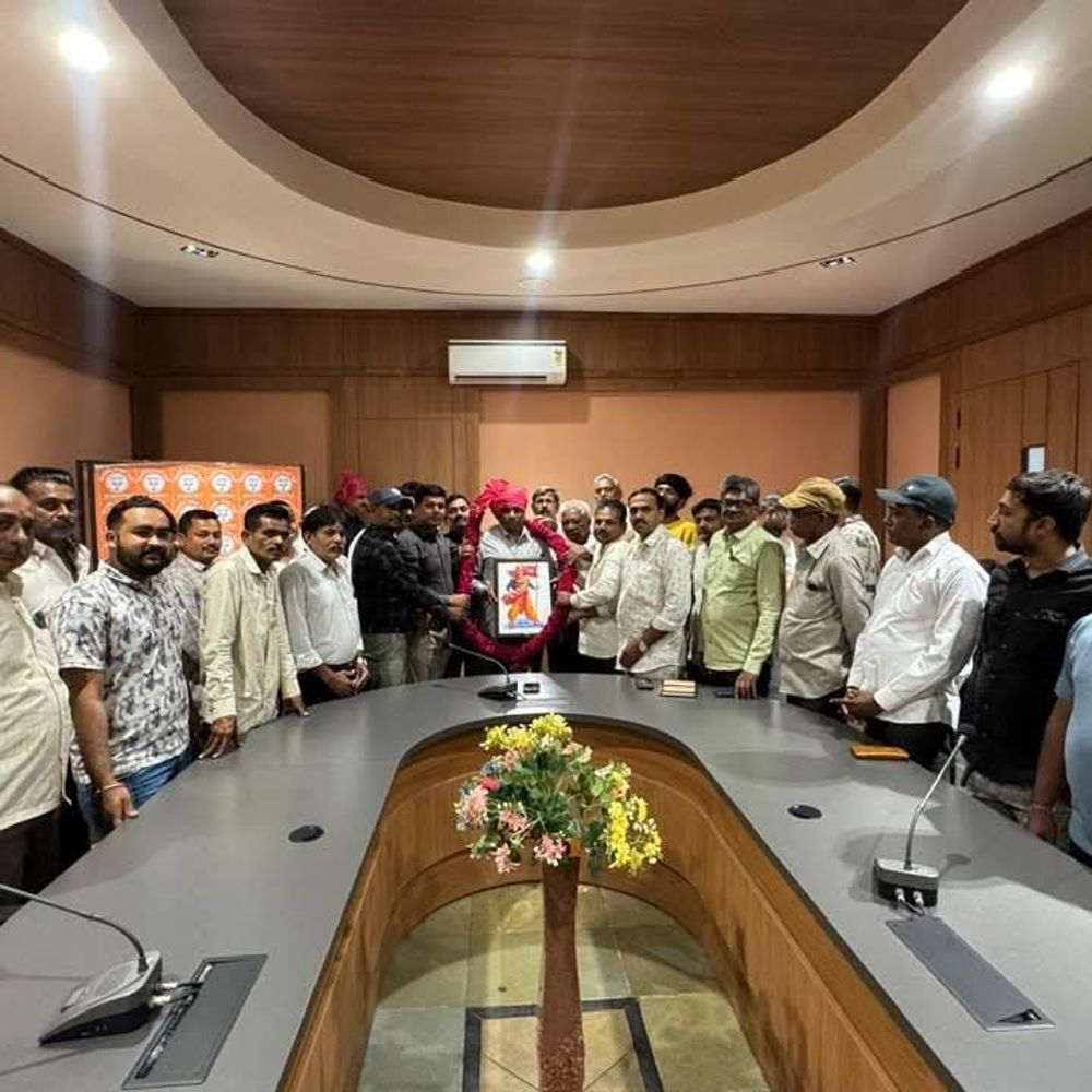 સુરેન્દ્રનગર ભાજપ પ્રમુખ-મહામંત્રીનું તળપદા કોળી સમાજ દ્વારા સન્માન:નમો કમલમ્ ખાતે નવનિયુક્ત હાર્દિક ટમાલીયા અને ભાવેશ મકવાણાને અભિનંદન આપ્યા