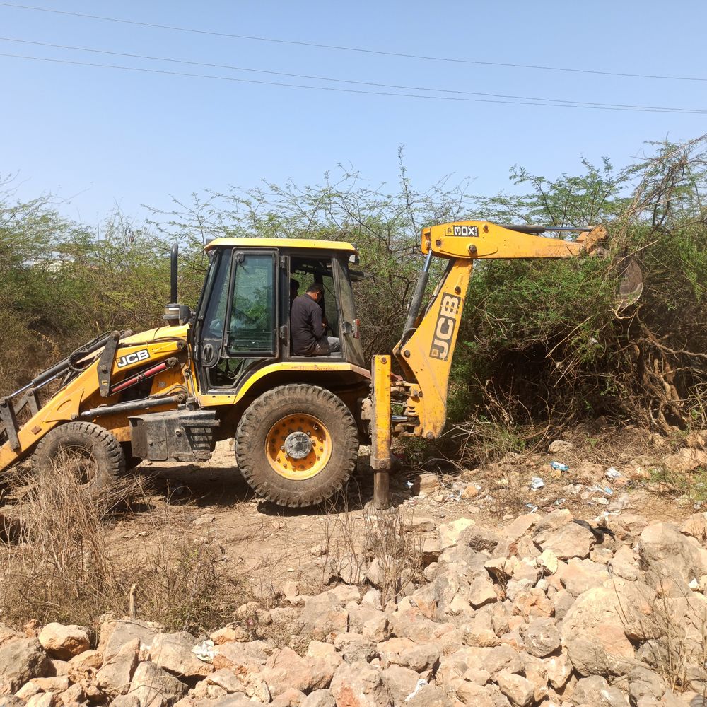 કાર્યવાહી:ખાપટ વિસ્તારમાં આવાસના નિર્માણ માટે આઠ વિઘા જમીન પરનું દબાણ દૂર કરાયું