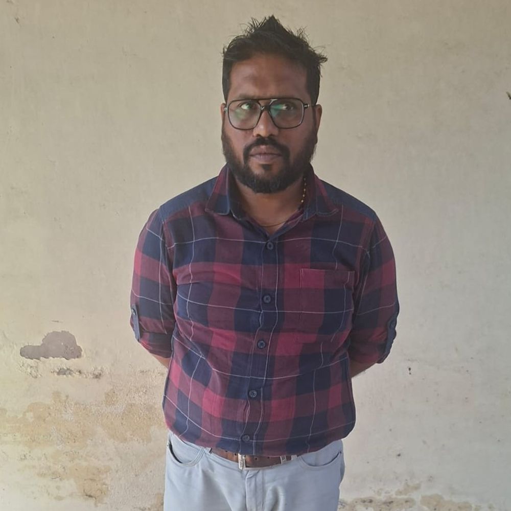 ઉકાઈ મત્સ્યોદ્યોગ કચેરીમાં ACBનો સપાટો:સબસીડીના બદલામાં લાંચ લેતા અધિકારી રંગેહાથ ઝડપાયો