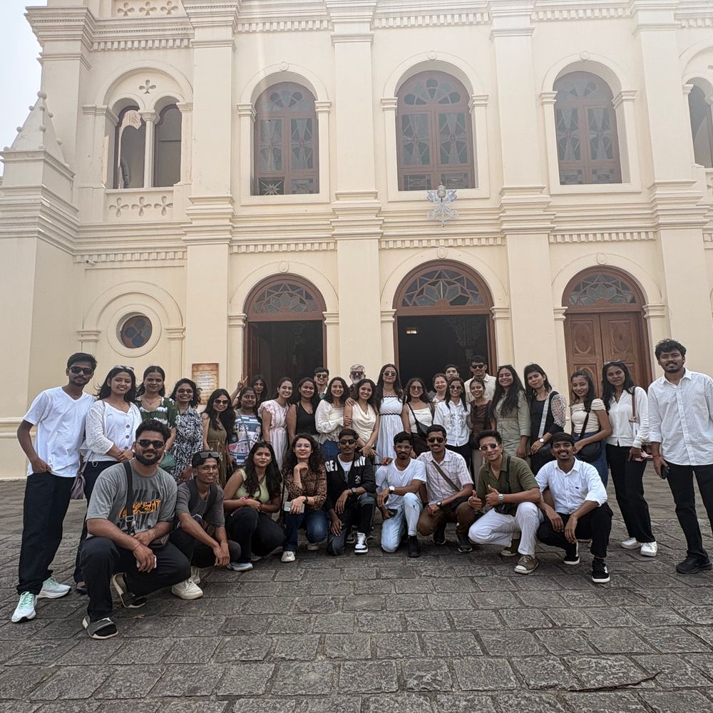 VNSGU અંગ્રેજી વિભાગે કેરળમાં શૈક્ષણિક પ્રવાસ યોજ્યો:વિદ્યાર્થીઓએ કોચી-મુઝિરિસ બિનાલે અને સાંસ્કૃતિક સ્થળોની મુલાકાત લીધી