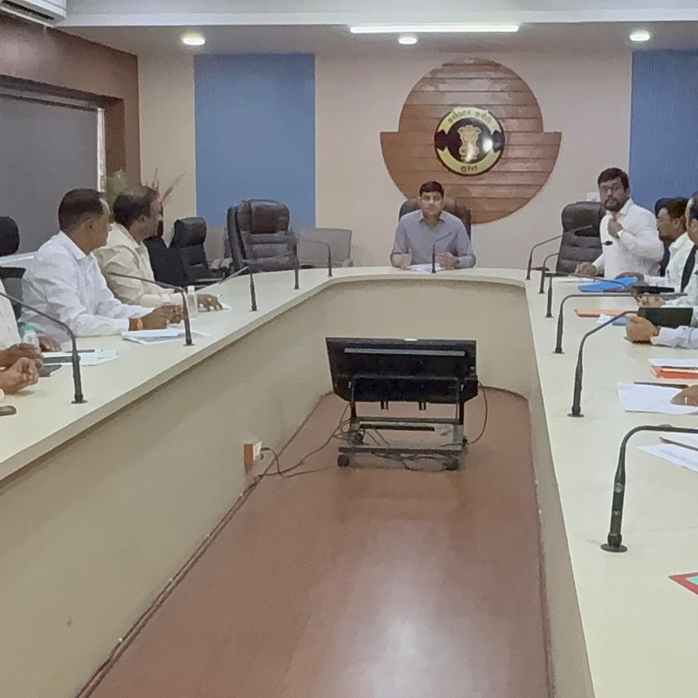 LPGથી PNG કન્વર્ઝન માટે SMC, NHAI અને RB વિભાગ:યુદ્ધની સ્થિતિ વચ્ચે ગેસ કનેક્શન મુદ્દે કલેક્ટર એક્શનમાં, 200 પેન્ડિંગ PNG અરજીઓ 7 દિવસમાં ઉકેલવા આદેશ