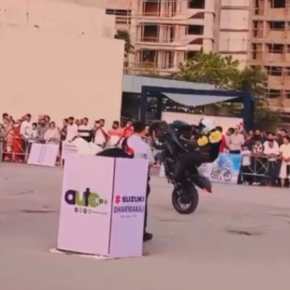 સુરતીઓએ મન ભરીને માણી મોટરની મજા:ઓટો એક્ષ્પોમાં 4 દિવસમાં 87 હજારની ભીડ, બાઇક સ્ટંટ અને એડવેન્ચર ડ્રાઇવિંગ બન્યા આકર્ષણનું કેન્દ્ર