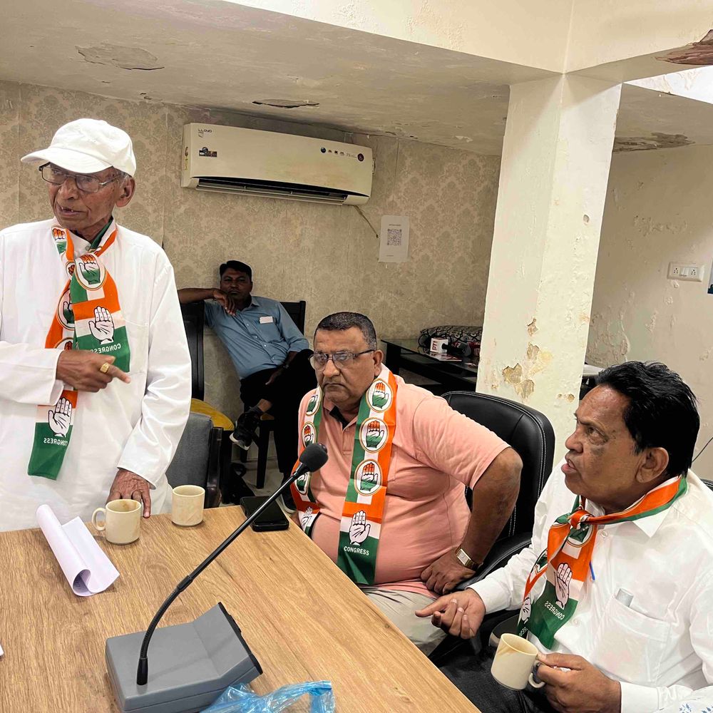 પાલનપુર કોંગ્રેસમાં ભડકો:નવા શહેર પ્રમુખની નિમણૂક મુદ્દે આંતરિક વિખવાદ, 70 જેટલા કાર્યકરોની રાજીનામાની ચીમકી