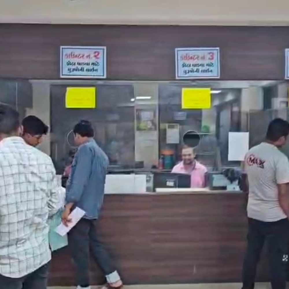 પંચમહાલમાં 40 નાયબ મામલતદારોની સામૂહિક બદલી:વહીવટી તંત્રને ગતિશીલ બનાવવા કલેક્ટરનો આદેશ