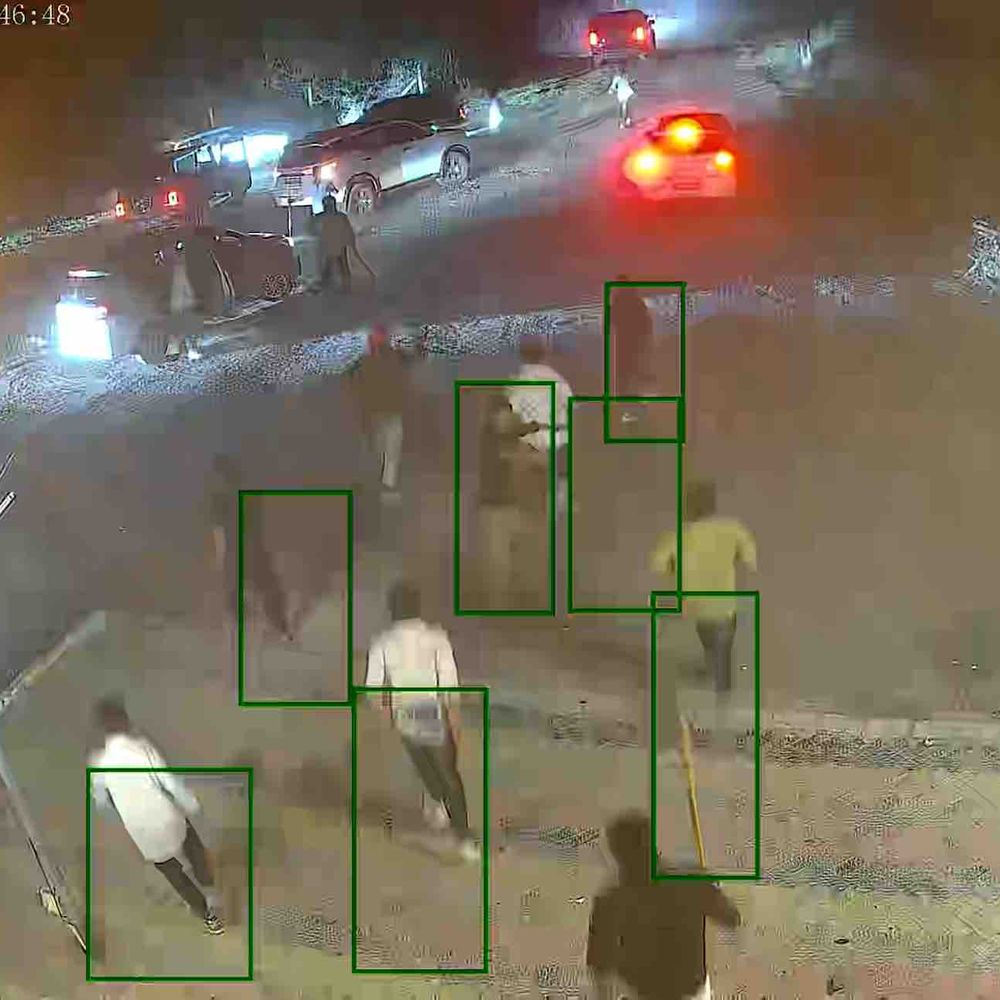 ચાણસ્માના ઝીલિયામાં ફાર્મ હાઉસ પર સશસ્ત્ર હુમલો, CCTV:8 ગાડીમાં 20 શખસ ધારીયા તલવાર સાથે ત્રાટક્યા, 112 જનરક્ષક વાનને નુકસાન; પોલીસે એક ગાડી સાથે 3 આરોપીને ડિટેઈન કર્યા