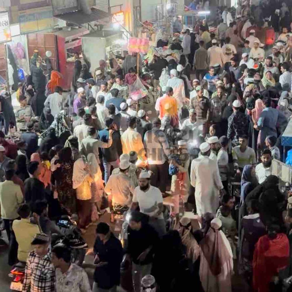 ગોધરામાં ઇદની ખરીદી માટે બજારોમાં ભારે ભીડ:રાની મસ્જિદ સહિતના વિસ્તારોમાં લોકોની અવરજવર, વેપારીઓમાં ઉત્સાહ