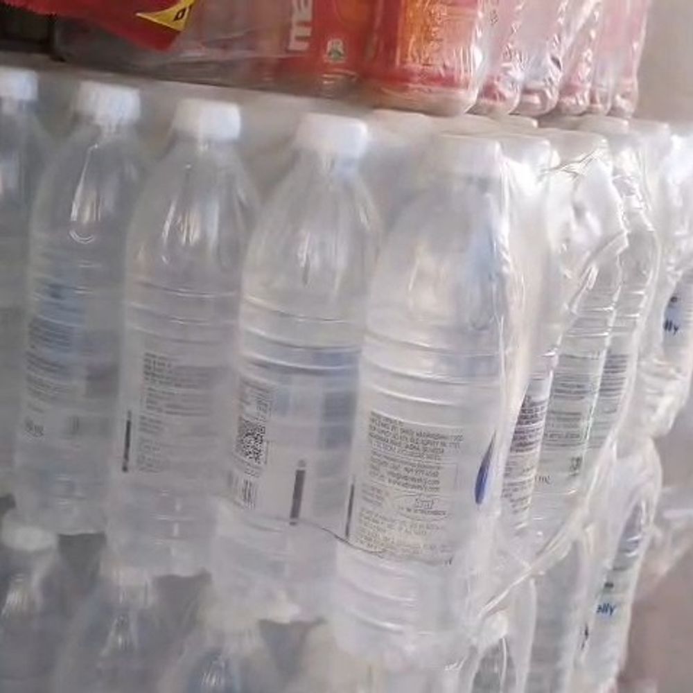 ઈરાન યુદ્ધની અસરથી દમણમાં પ્લાસ્ટિક થેલી, પેકેજ્ડ વોટરના ભાવ વધ્યા:પેટી ઉપર રૂ.20નો વધારો થતાં વેપારીઓને નફામાં નુક્શાની