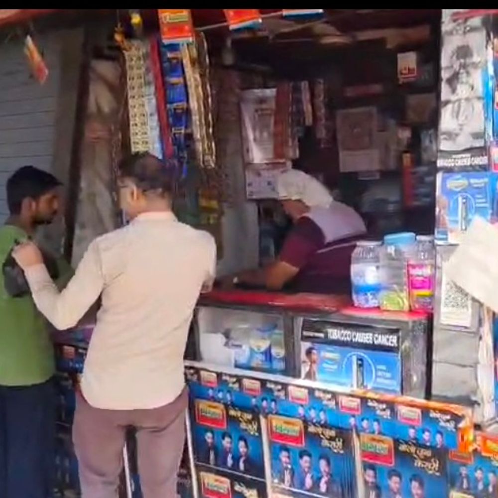 ગોધરા પાલિકાએ બાકી વેરા માટે કાર્યવાહી કરી:6 દુકાનો સીલ, 4 પાણી કનેક્શન કપાયા; રૂ. 2 લાખથી વધુ વસૂલાત