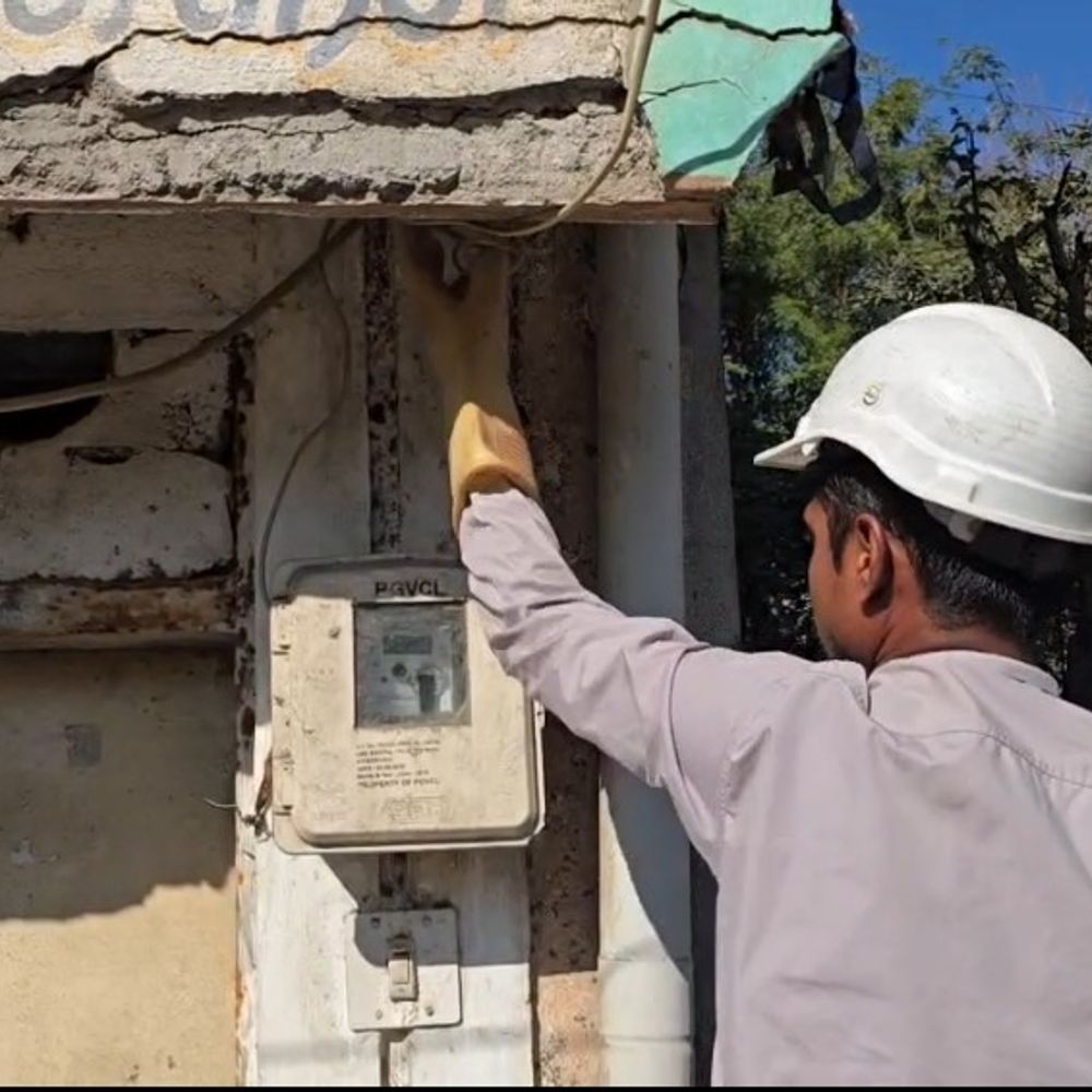 ગીર સોમનાથ જિલ્લામાં PGVCLની મેગા ડ્રાઇવમાં 88.41 લાખની વસુલાત:7 સબ ડિવિઝનમાં 94 ટીમોએ 458 કનેક્શન કાપ્યા, 1156 ગ્રાહકોએ બાકી બિલ ભર્યા