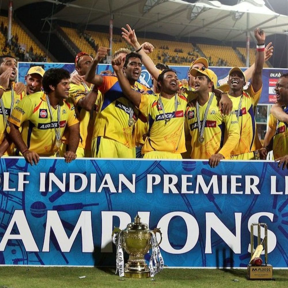 IPL પહેલાં CSKનું મેગા રિયુનિયન: ચેપોકમાં દિગ્ગજોની હાજરી, રૈના-હેડન સહિતના ખેલાડીઓ એકઠા થશે.